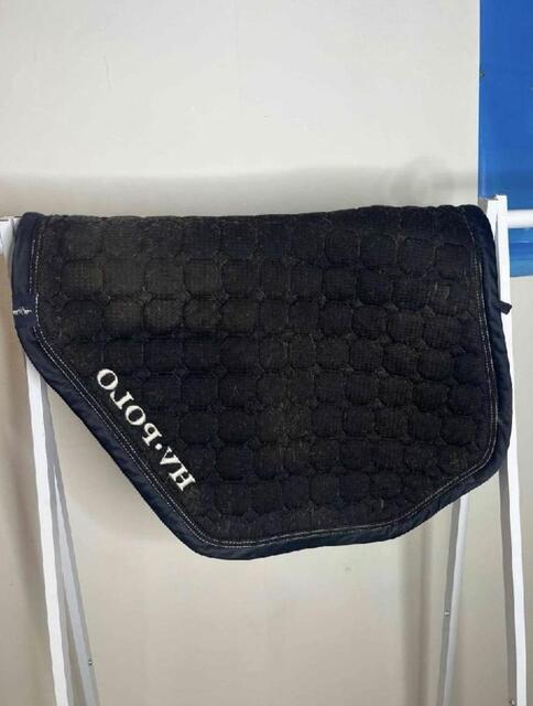 tapis bleu marine