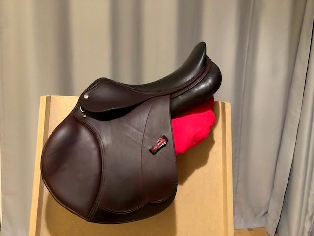 Selle Peter Menet (Amerigo) 17'5 - NEUVE