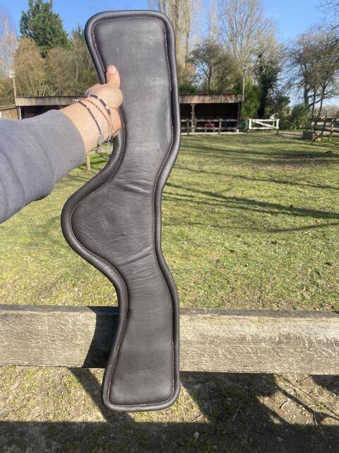 Selle de dressage butet