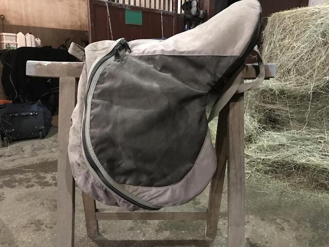 Selle pony game