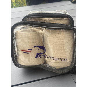 lot de 4 bandes de repos beige :2,5m.Elles sont en bon état.Vente pour cause de passage à cheval