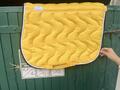 Tapis jaune équitheme
