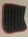 Tapis Harcour noir et rouge