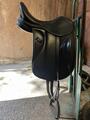 Selle de dressage monoquartier noire 16,5