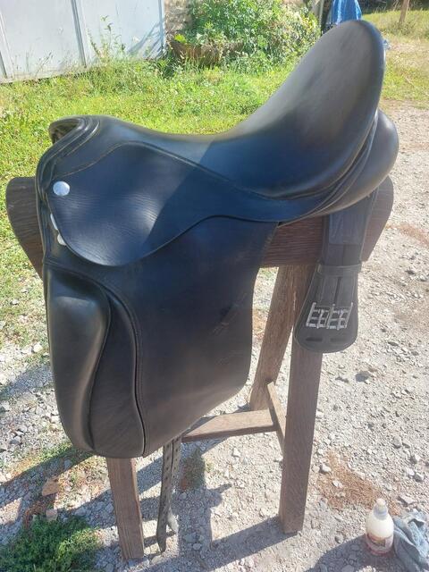 Selle dressage Zaldi New kent 17,5