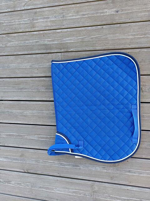 tapis bleu Rhinegold