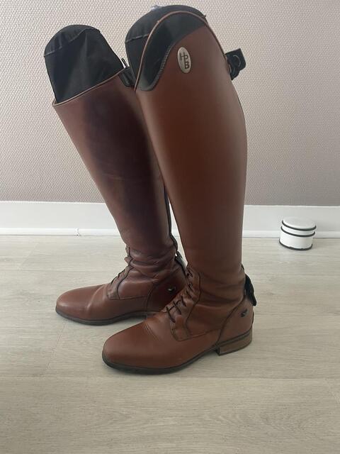 Bottes d'équitation Hathor Bottier sur mesure, cognac, verni noir, de 2021, en superbe état général