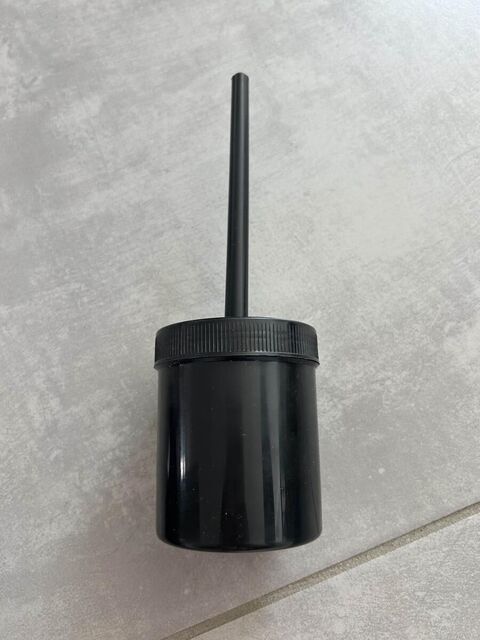 Pinceau avec pot