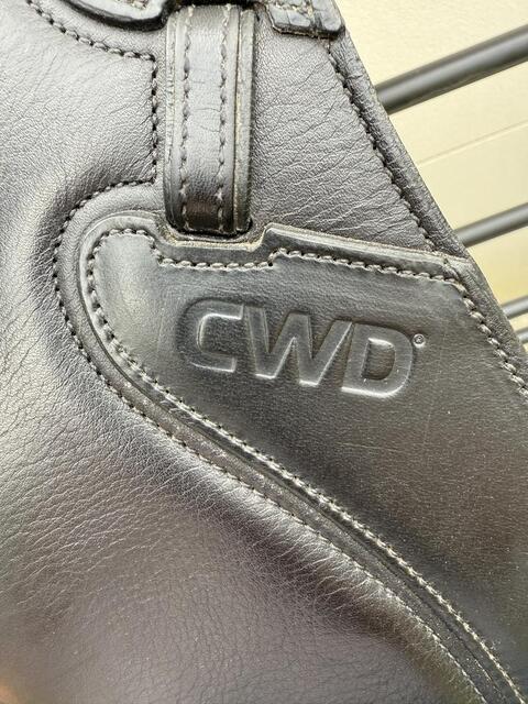 Selle de dressage CWD