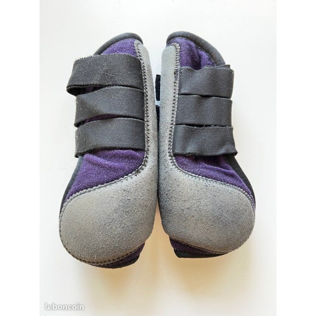 Norton, Guêtres, Poney