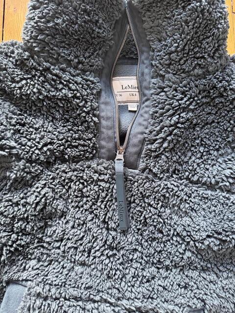 veste Tara LeMieux