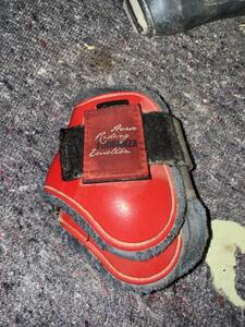 guetres rouge