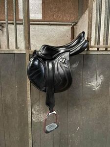 Selle mademoiselle cwd taille 17’5