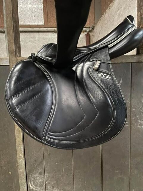 Selle mademoiselle cwd taille 17’5