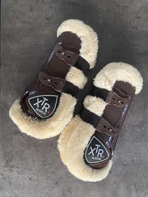 Guêtres Norton XTR mouton taille cheval en parfait état