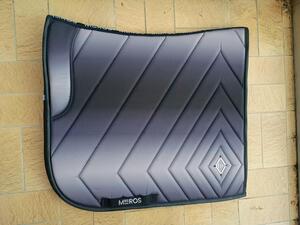 Tapis de selle dressage Mrs Ros neuf