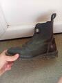 boots noir en lot ou a l'unité . boots a fermeture 34 et l'autre 36