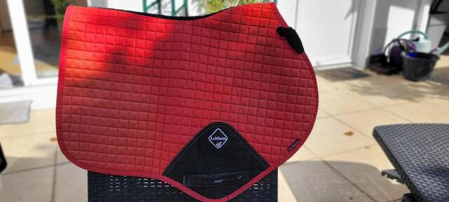 Tapis cheval LeMieux Prosport Close Contact rouge