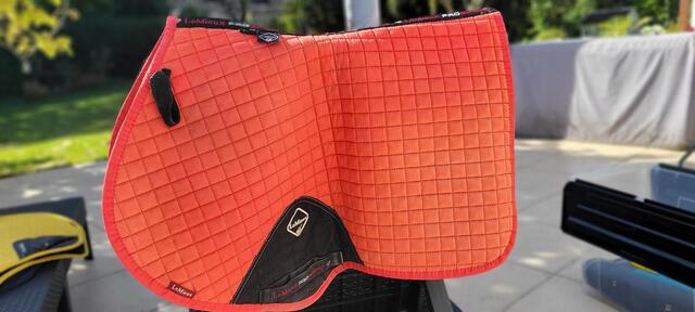 Tapis cheval LeMieux Prosport Close Contact rouge