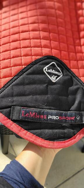 Tapis cheval LeMieux Prosport Close Contact rouge