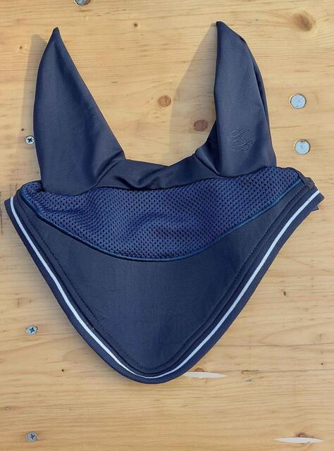 bonnet bleu cheval