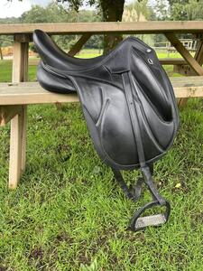 selle devoucoux dressage