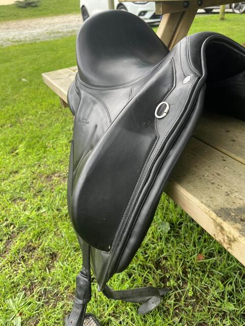 selle devoucoux dressage