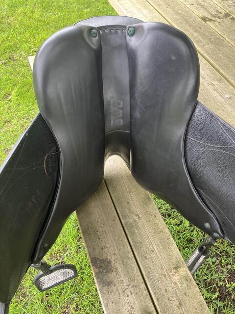 selle devoucoux dressage