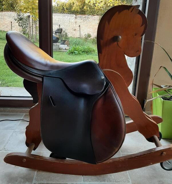 Selle Butet mixte 17,5 pouces