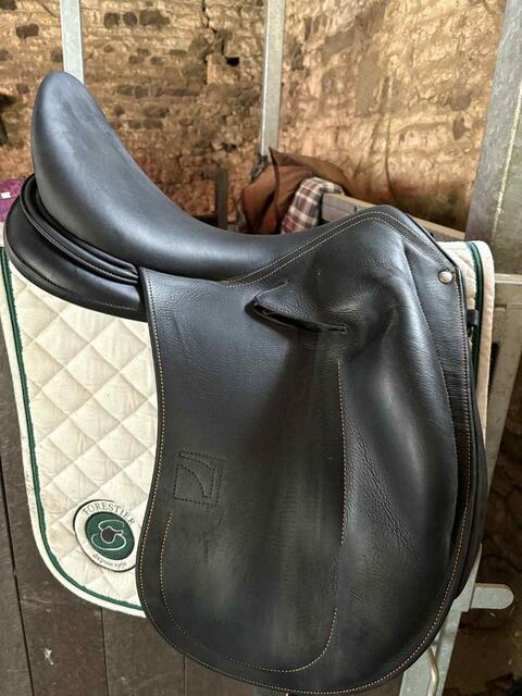 Selle de dressage CHILDERIC