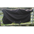 HORSEWARE Couverture extérieure Rhino RUG ,1200 deniers taille 140 ou 6'3 (200 g )