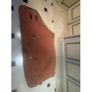 Couverture de box Kentucky 145