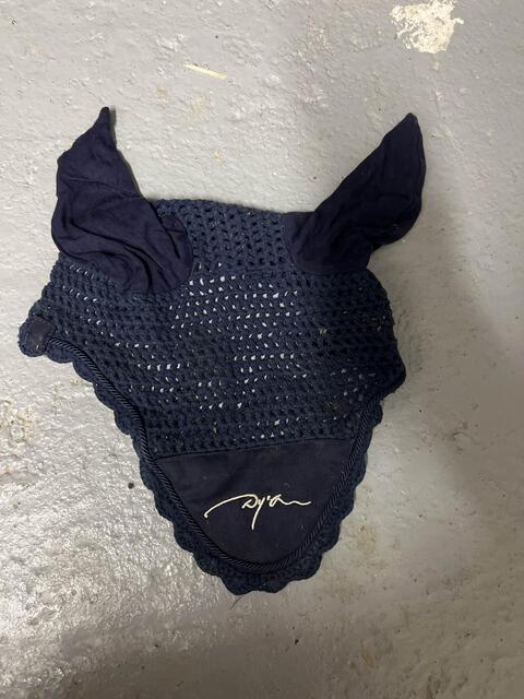 bonnet Dyon