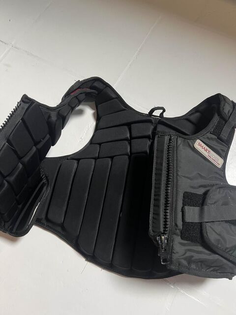 gilet de protection noire
