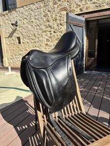 Selle de dressage CWD 17’