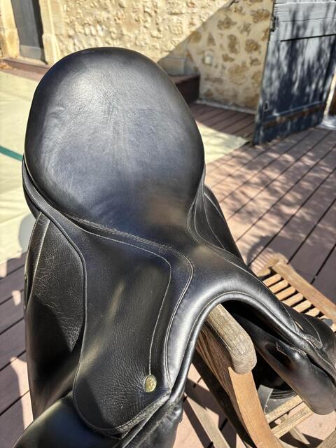 Selle de dressage CWD 17’