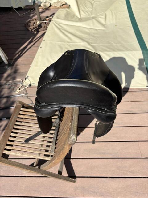 Selle de dressage CWD 17’