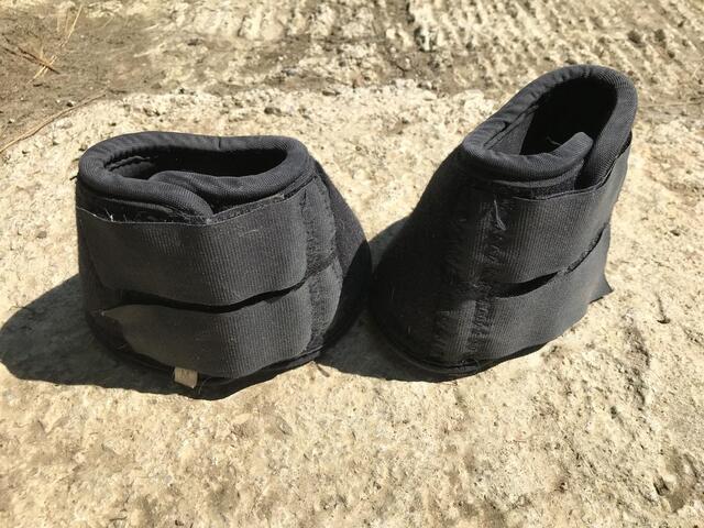 Cloche ouvertes scratch taille M cheval