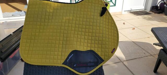 Tapis cheval LeMieux Prosport Close Contact Suède jaune