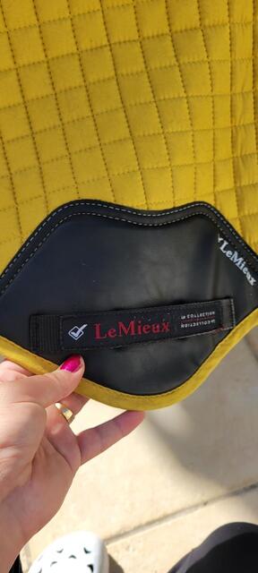 Tapis cheval LeMieux Prosport Close Contact Suède jaune