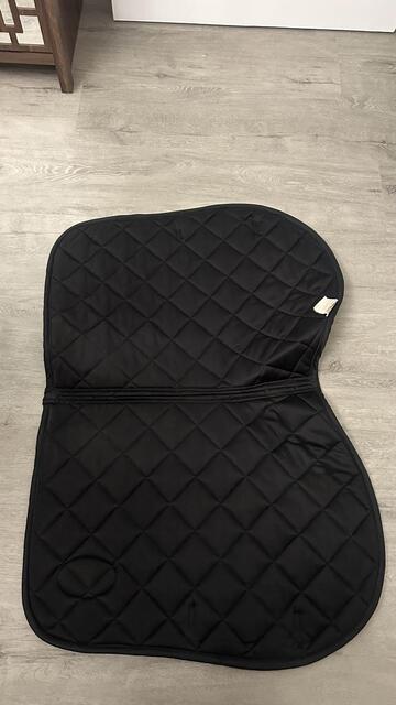 Tapis Noir Jump’in