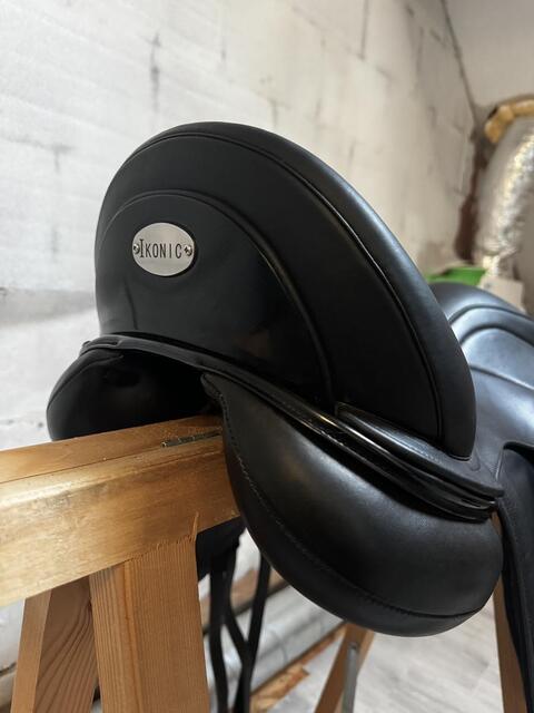 Selle de dressage Ikonic