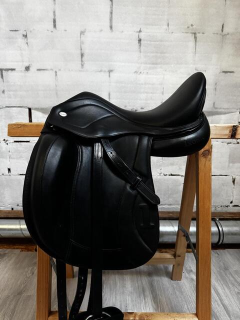 Selle de dressage Ikonic