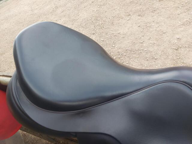 Selle mixte en cuir marron 17,5