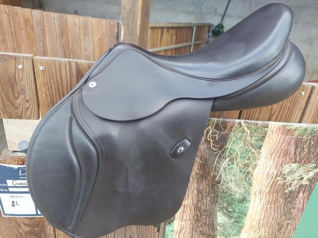Selle mixte en cuir marron 17,5