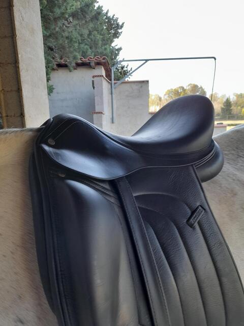 Selle de dressage antares