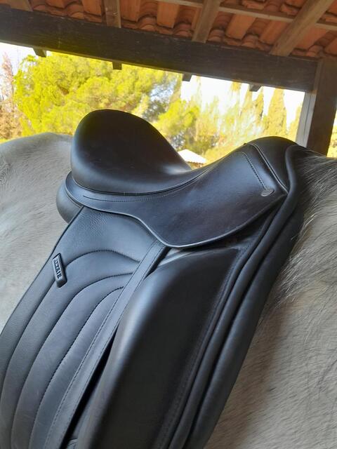 Selle de dressage antares