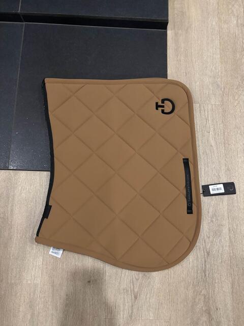 Tapis Cavalleria Toscana Camel