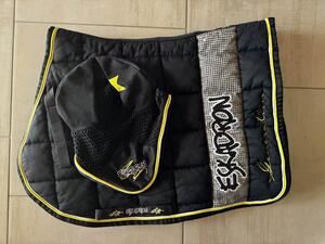 Ensemble tapis et bonnet Eskadron