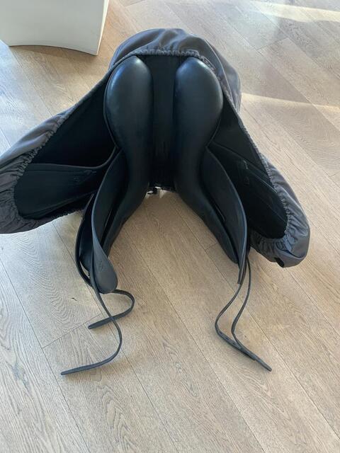 Selle Erreplus Adelinde taille 17